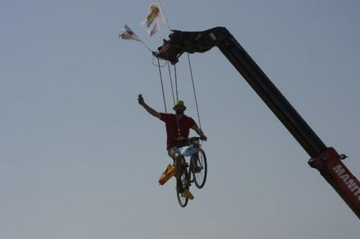 9 formas más o menos frikis de ver el Tour de Francia (FOTOS)