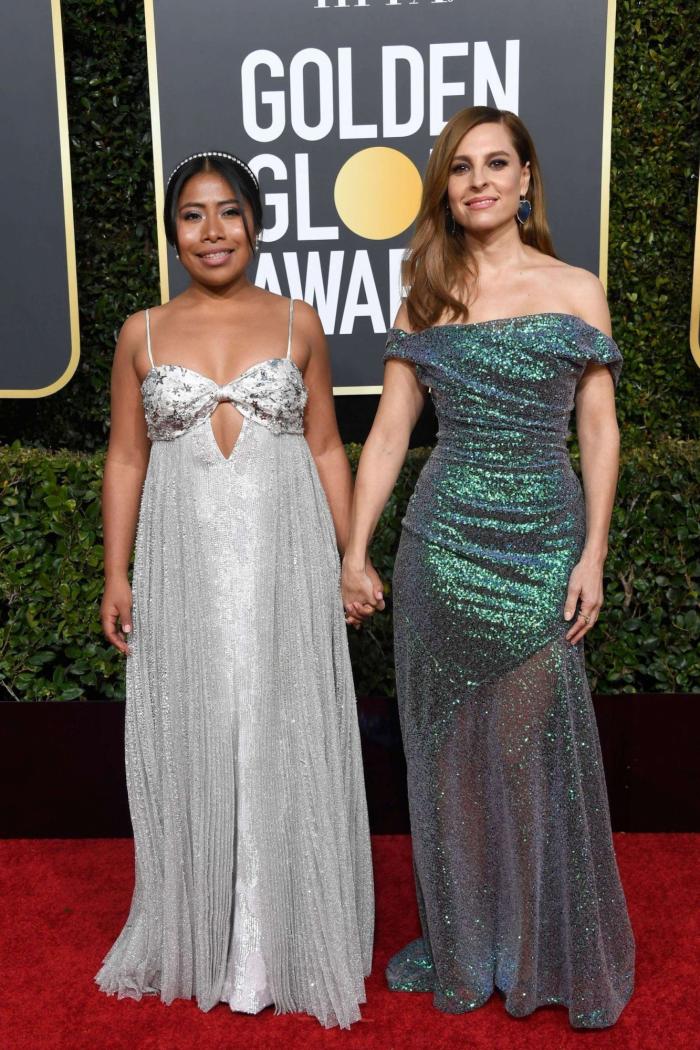 Los gestos de complicidad de Bradley Cooper e Irina Shayk en los Globos de Oro