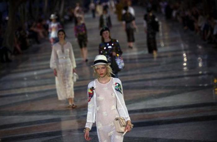 Chanel saca un cohete en su desfile de París