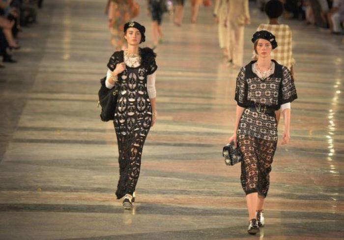 Chanel saca un cohete en su desfile de París