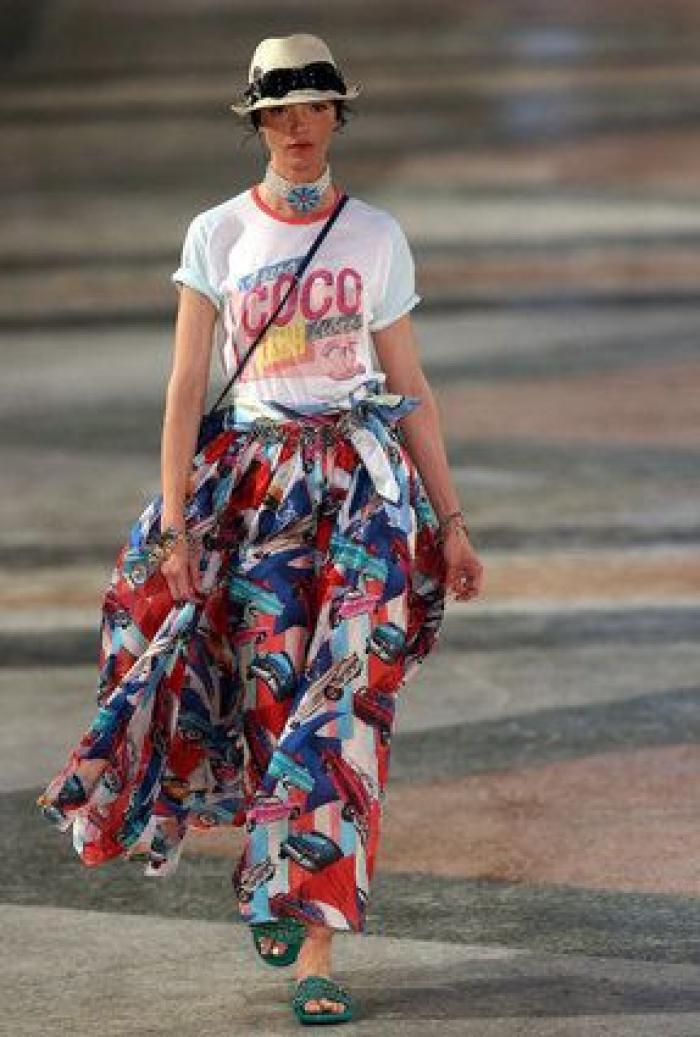 Chanel saca un cohete en su desfile de París