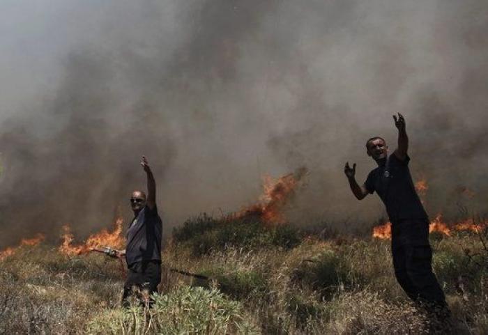 Cuatro incendios siguen activos en Grecia, uno de ellos en Atenas