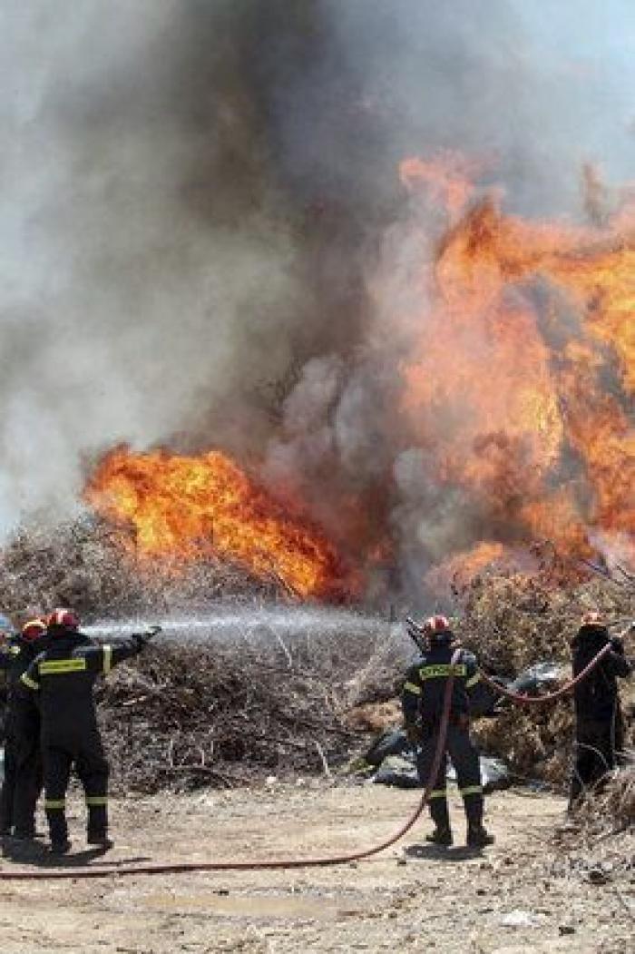 Cuatro incendios siguen activos en Grecia, uno de ellos en Atenas