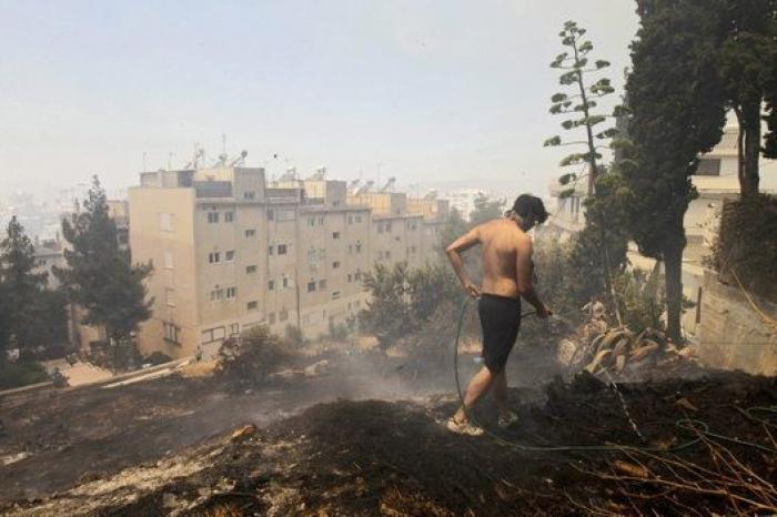 Cuatro incendios siguen activos en Grecia, uno de ellos en Atenas