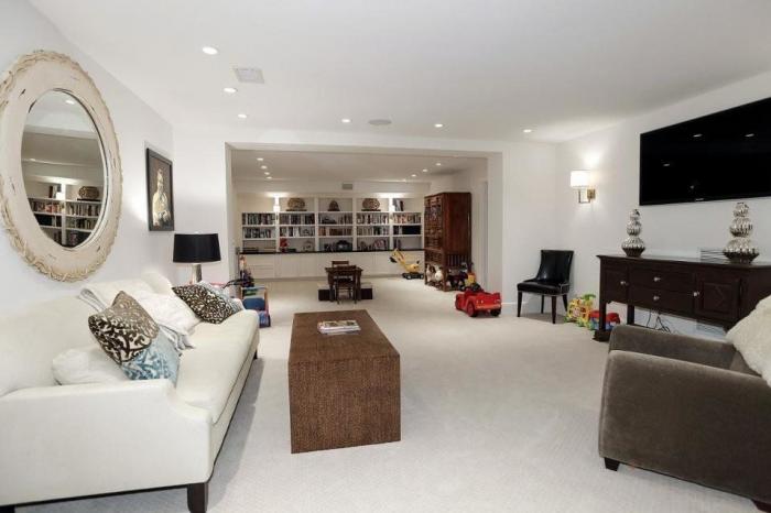 Trump utiliza a los Obama y su mansión para berrear por su muro con México