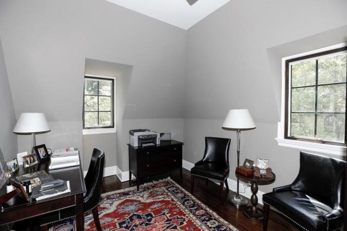 Trump utiliza a los Obama y su mansión para berrear por su muro con México