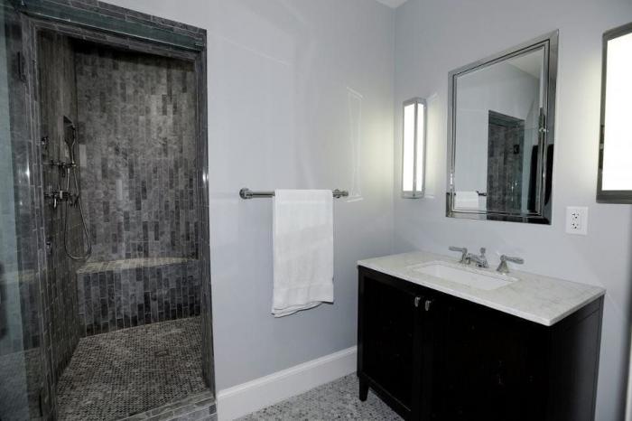 Trump utiliza a los Obama y su mansión para berrear por su muro con México