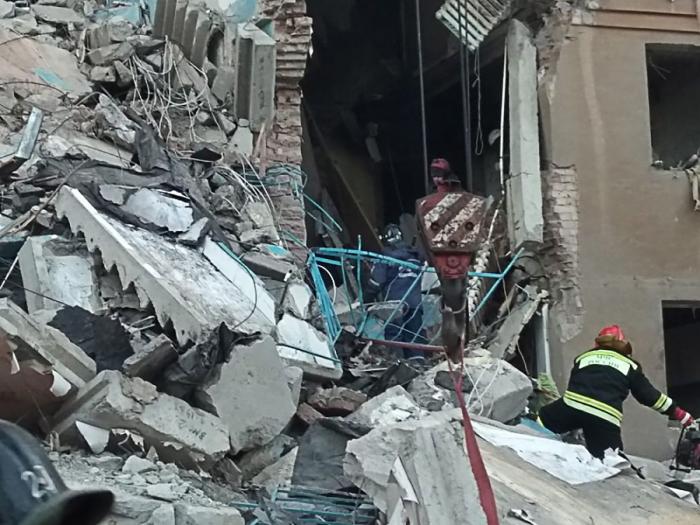 Al menos cuatro muertos y 68 desaparecidos al derrumbarse un edificio en los Urales