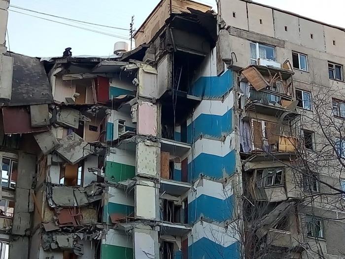 Al menos cuatro muertos y 68 desaparecidos al derrumbarse un edificio en los Urales