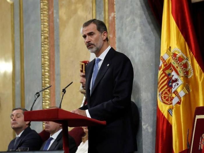 Sánchez asegura que reformar la Constitución es "reforzarla"