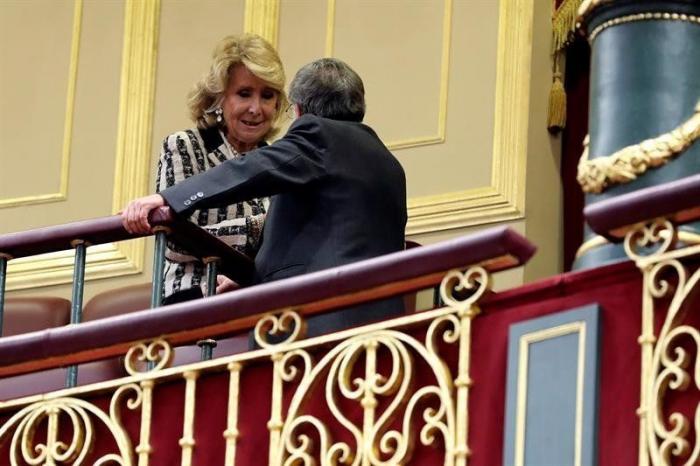 Sánchez asegura que reformar la Constitución es "reforzarla"