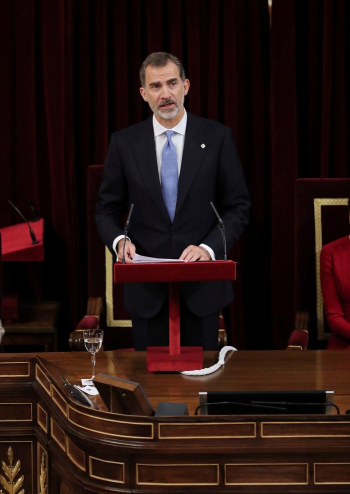 Sánchez asegura que reformar la Constitución es "reforzarla"