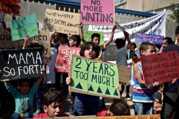 El vídeo de niños jurando bandera en Ceuta que indigna en Twitter