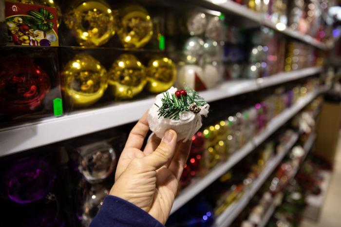 Estos son los 18 adornos navideños más horteras que puedes encontrar en un chino