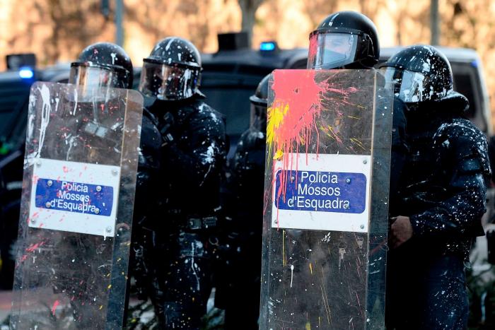 Una organización de derechos humanos critica esta "peligrosa" actuación de los Mossos durante el 21-D