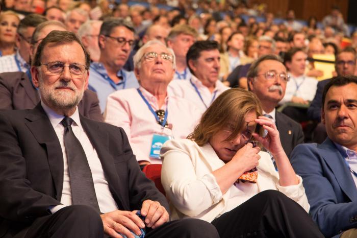 Rajoy se despide del PP: "Me aparto pero no me voy, seré leal"