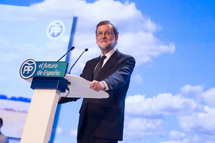 Rajoy se despide del PP: "Me aparto pero no me voy, seré leal"