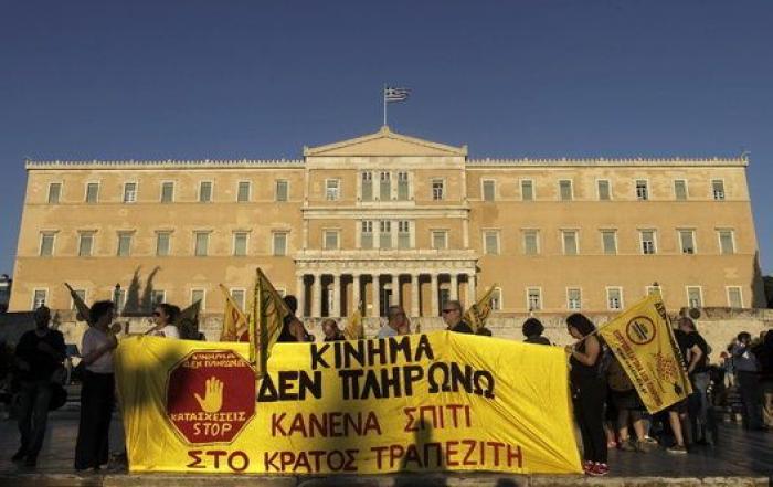 Tsipras llama a la unidad en Syriza y propone un congreso en septiembre