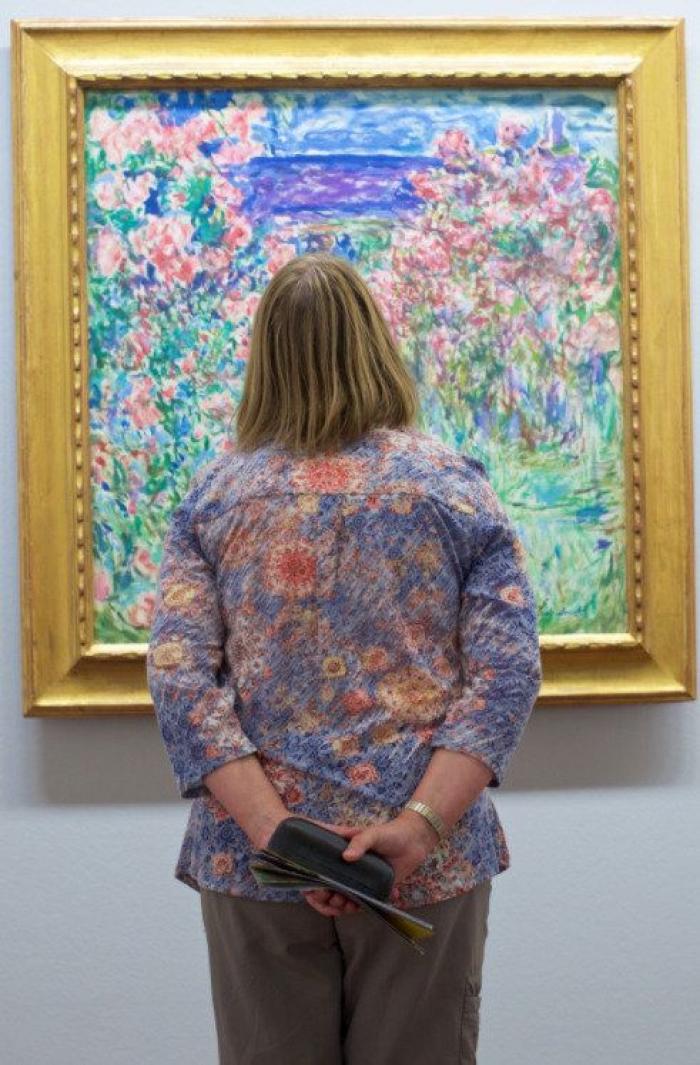 Este fotógrafo combina los visitantes de los museos con las obras y el resultado es maravilloso