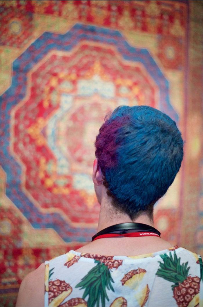 Este fotógrafo combina los visitantes de los museos con las obras y el resultado es maravilloso