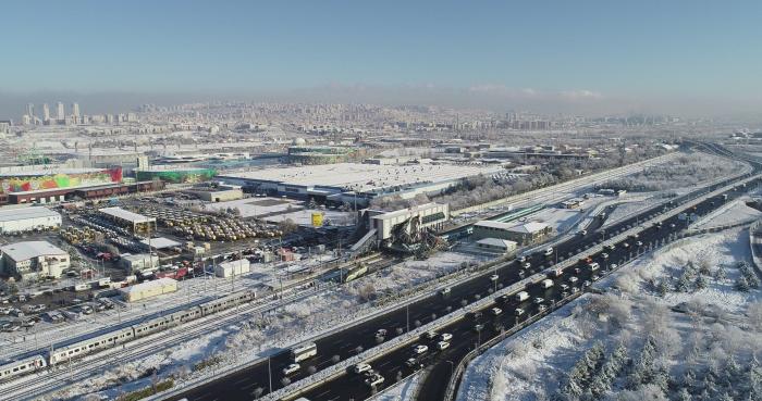 Al menos 7 muertos y 46 heridos al chocar un tren de alta velocidad en Ankara