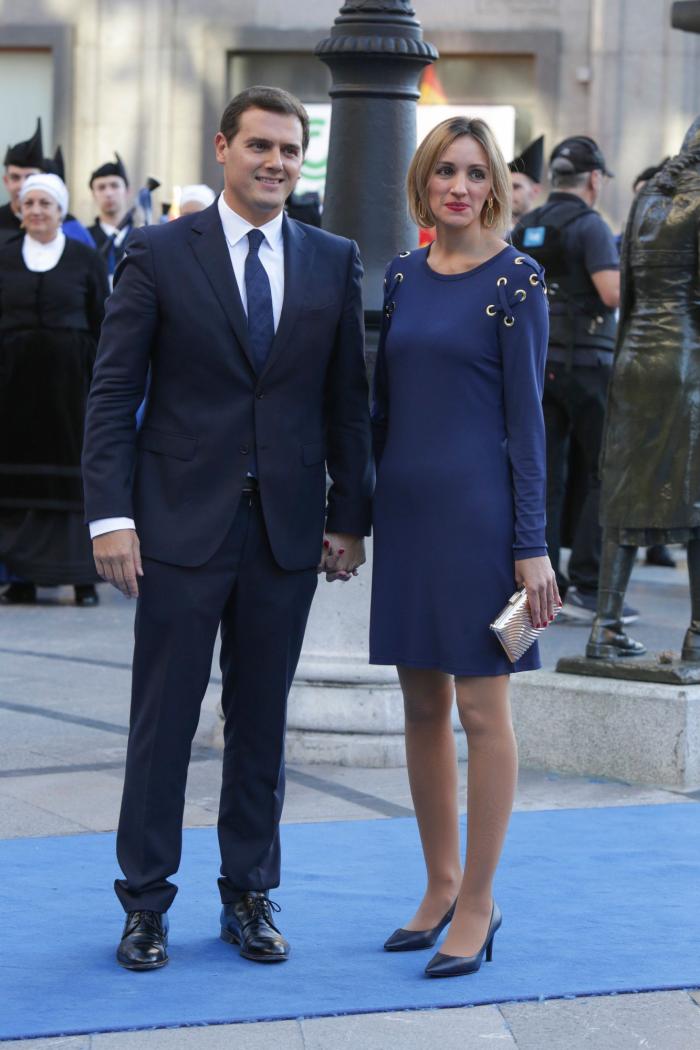 El mensaje de las corbatas verdes de Felipe VI y Mariano Rajoy en los Premios Princesa de Asturias 2017