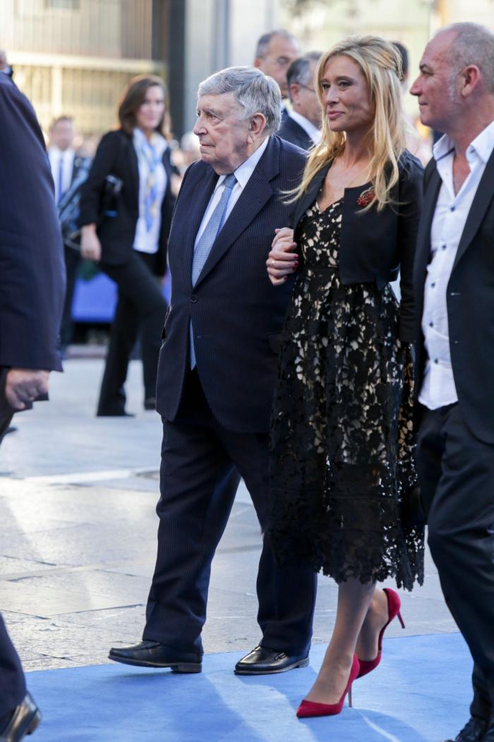 El mensaje de las corbatas verdes de Felipe VI y Mariano Rajoy en los Premios Princesa de Asturias 2017