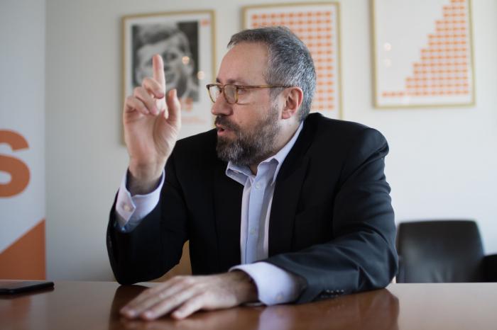 'Espantada' de Girauta ante una pregunta de Gonzo en El Intermedio: "Tengo trabajo de verdad"