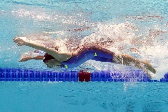 Una niña de 10 años compite en los Mundiales de natación de Kazan