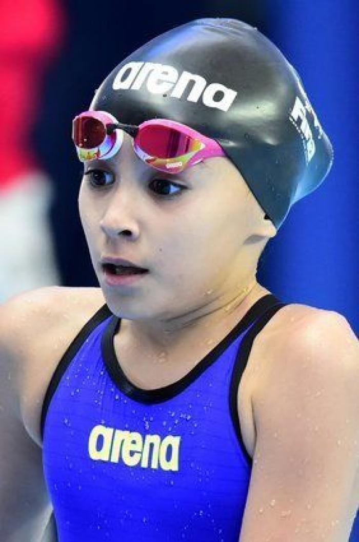 Una niña de 10 años compite en los Mundiales de natación de Kazan