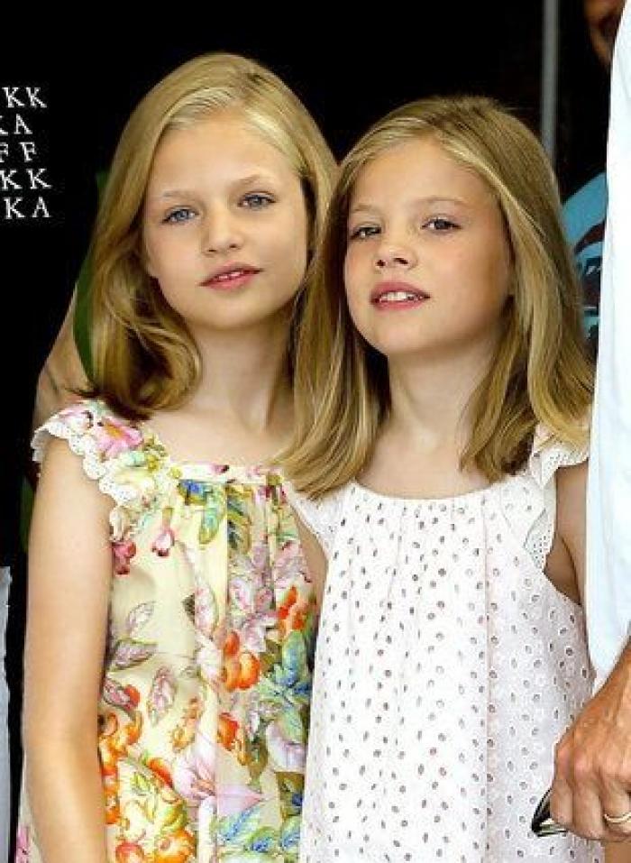 La reina Letizia recuerda a Kafka en su camiseta veraniega