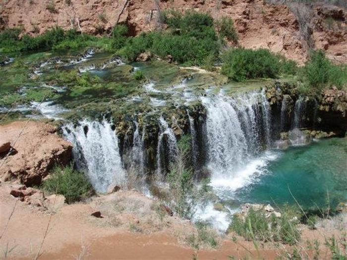 Una mujer denuncia haber sido expulsada de una piscina de Alicante por llevar "bañador de pata"