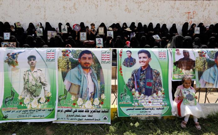 Al menos 54 personas mueren en bombardeos de la alianza árabe en la capital yemení