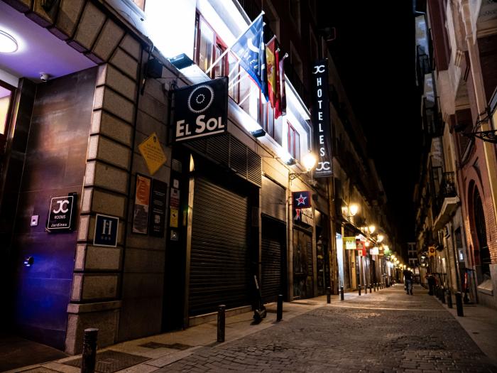 Los pantallazos de WhatsApp con una discoteca de Madrid que indignan a Twitter