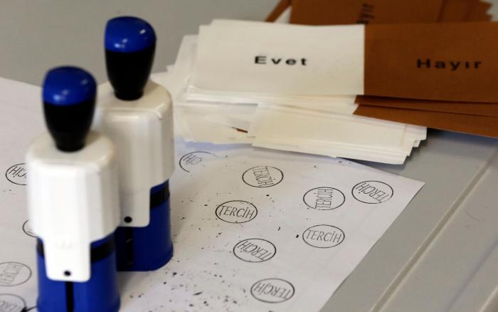 La OSCE y el Consejo de Europa dicen que el referéndum turco no cumplió con los estándares democráticos