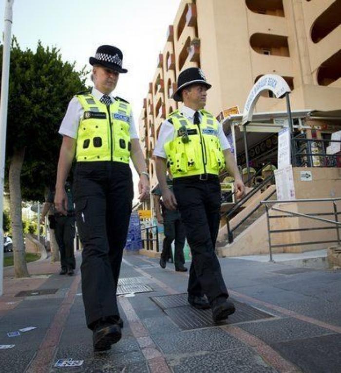 'Bobbies' británicos para calmar a las hordas de turistas en Magaluf