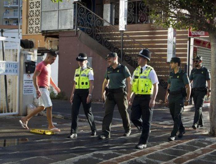 'Bobbies' británicos para calmar a las hordas de turistas en Magaluf