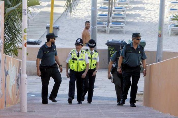 'Bobbies' británicos para calmar a las hordas de turistas en Magaluf