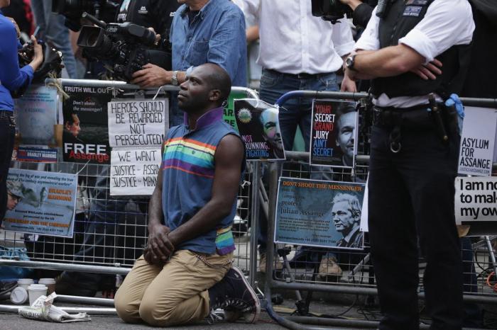 Retirados los dos cargos por acoso sexual contra Assange por haber prescrito