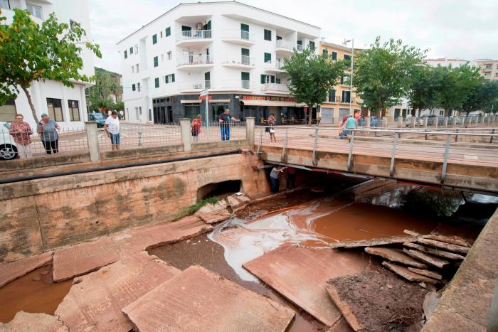 Calles y viviendas inundadas y otras impresionantes imágenes que dejan las lluvias de Huelva, Baleares y Badajoz