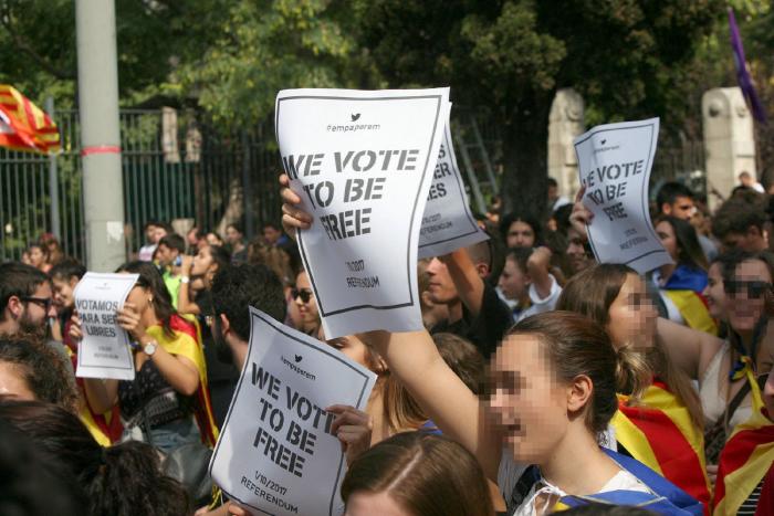 García Albiol, sobre las urnas: "Mi mujer tiene una igual para la ropa sucia"