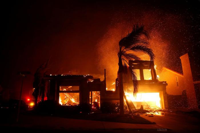42 muertos y más de 200 desaparecidos en los incendios de California