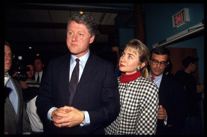 Hillary Clinton baja en las encuestas y Donald Trump sigue subiendo