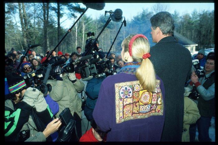 Hillary Clinton baja en las encuestas y Donald Trump sigue subiendo