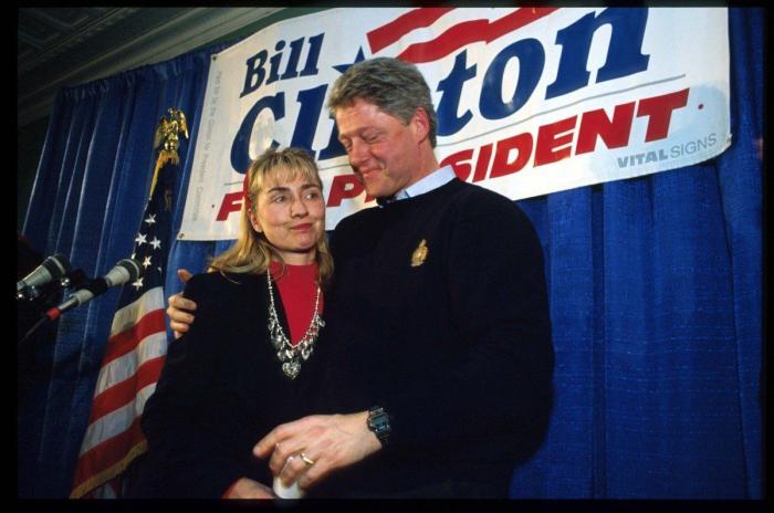 Hillary Clinton baja en las encuestas y Donald Trump sigue subiendo