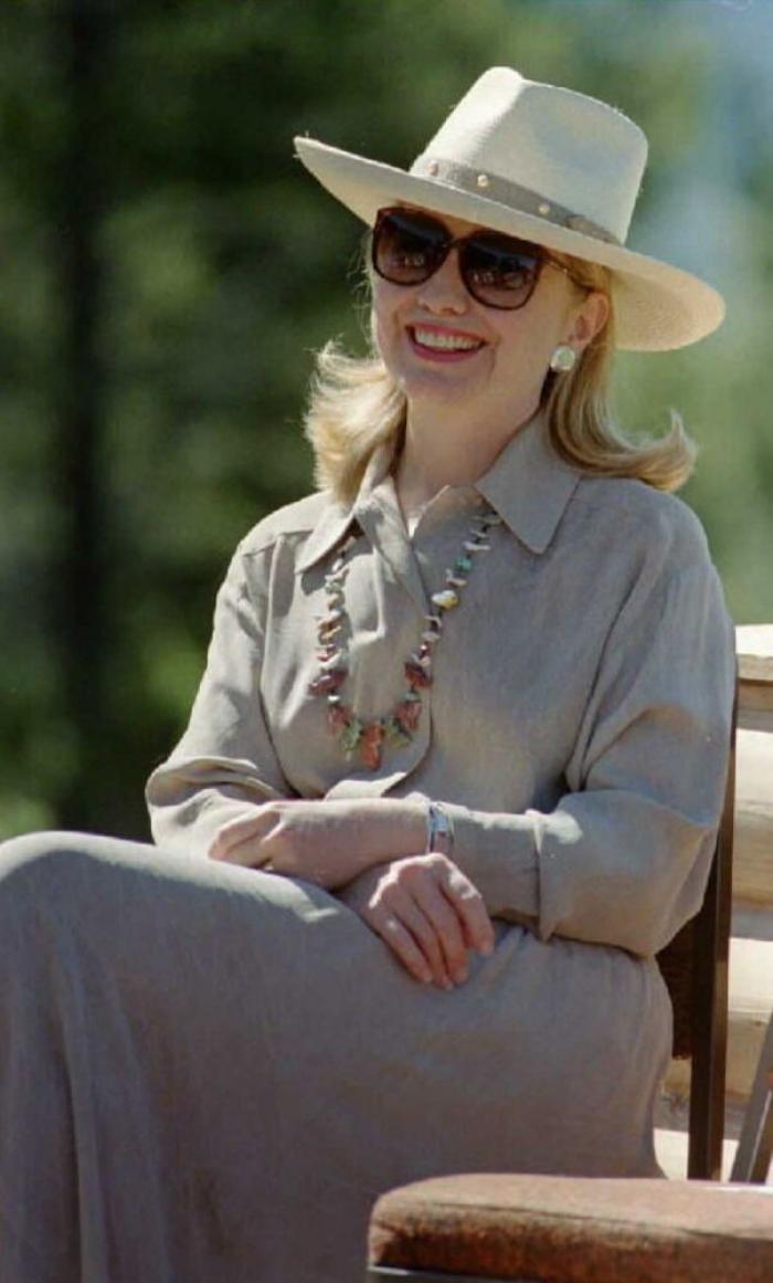 Hillary Clinton baja en las encuestas y Donald Trump sigue subiendo