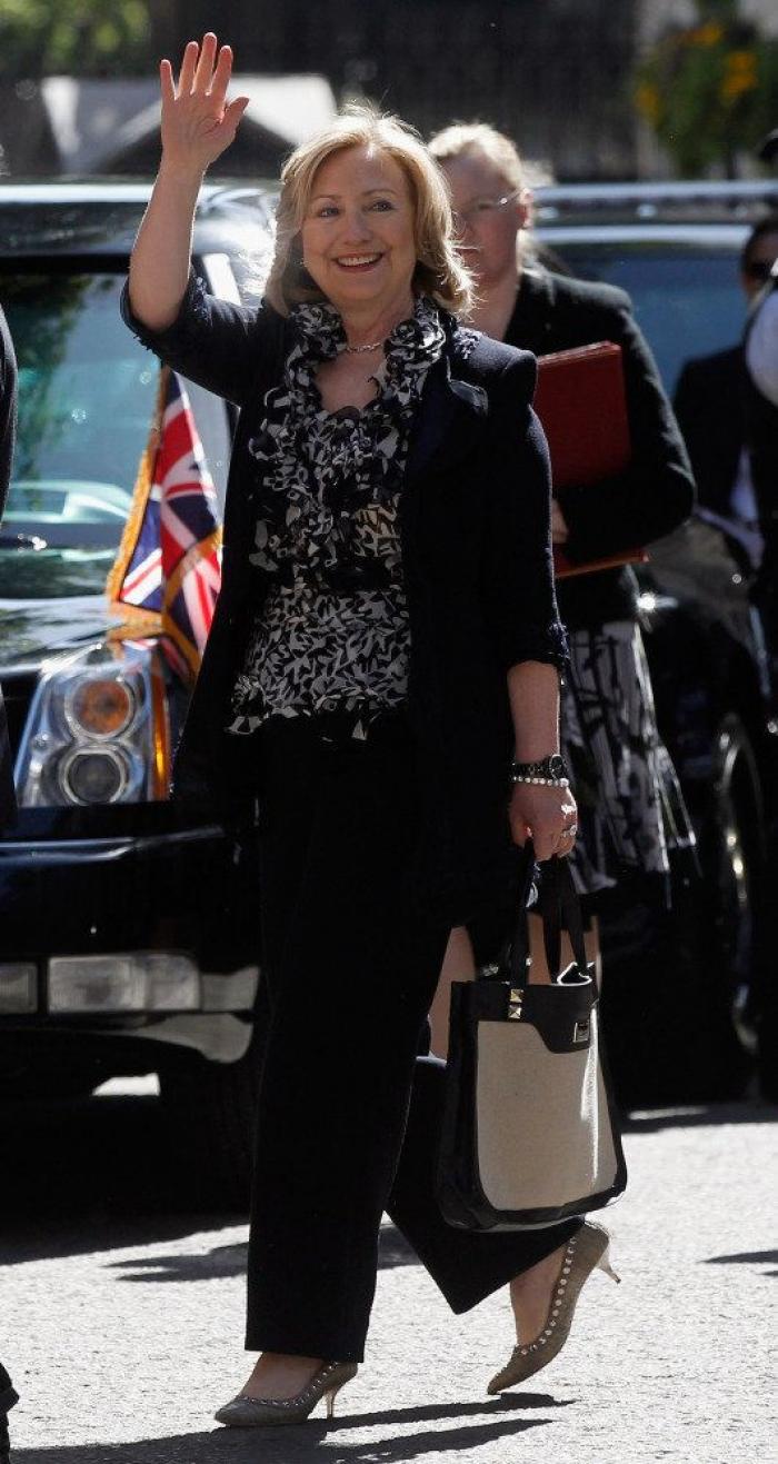 Hillary Clinton baja en las encuestas y Donald Trump sigue subiendo