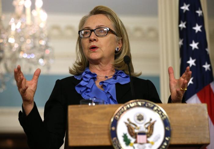 Hillary Clinton baja en las encuestas y Donald Trump sigue subiendo