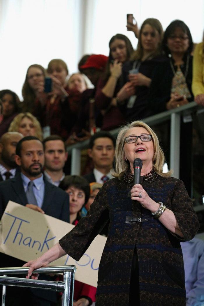 Hillary Clinton baja en las encuestas y Donald Trump sigue subiendo