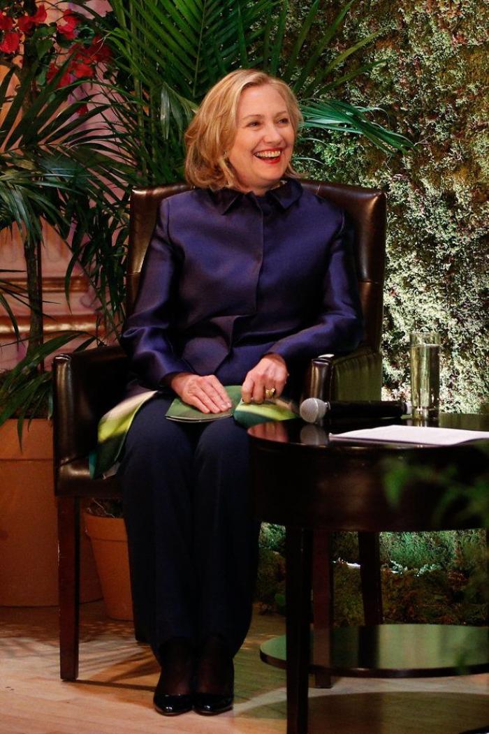 Hillary Clinton baja en las encuestas y Donald Trump sigue subiendo